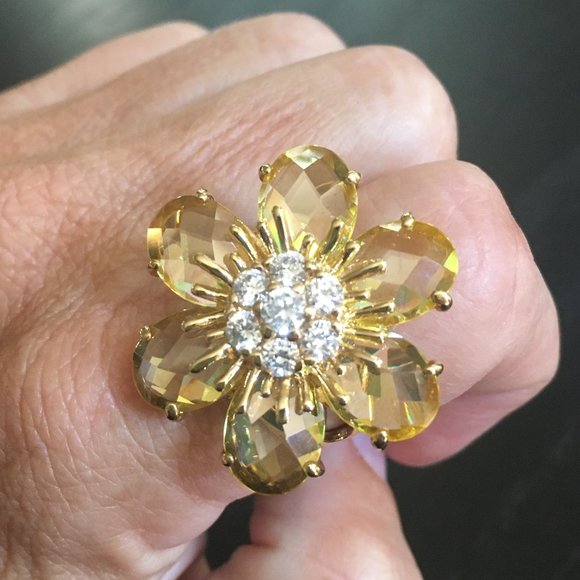 Ariella Collection Stone Flower Ring - Yellow - Picture 4 of 8